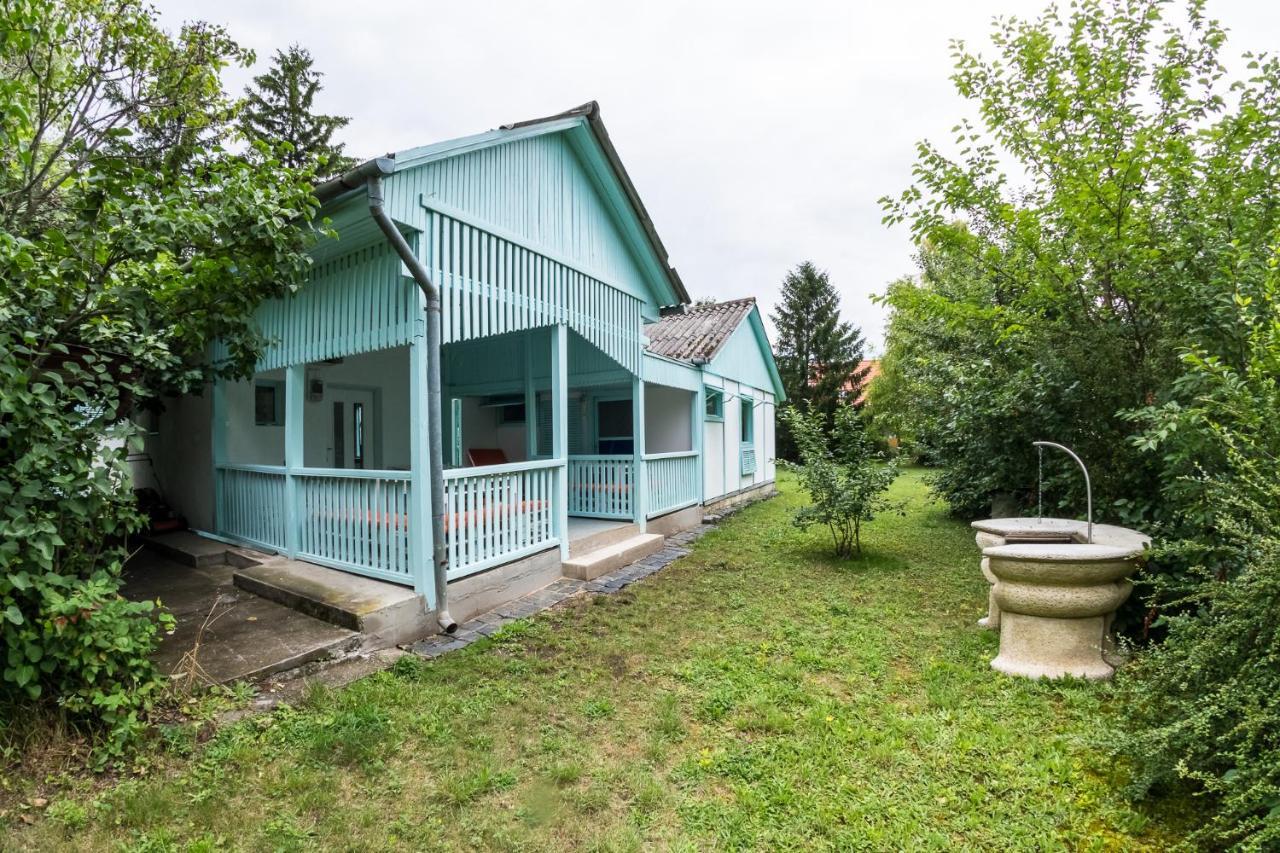 Penge Bungalok Hotel Balatonalmadi Exterior photo